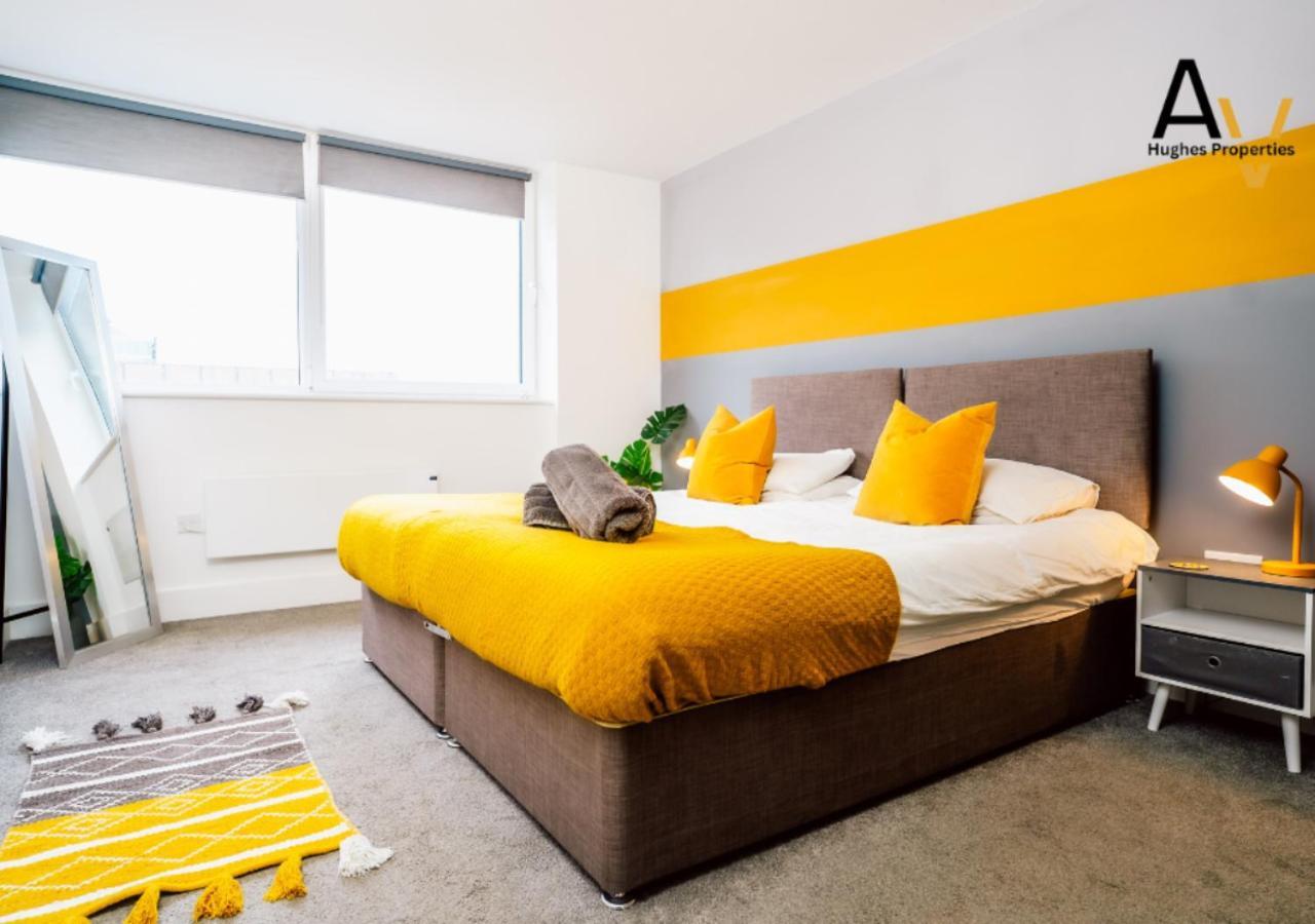 Luxurious One Bedroom Apartment by AV Hughes Properties Milton Keynes Exterior photo